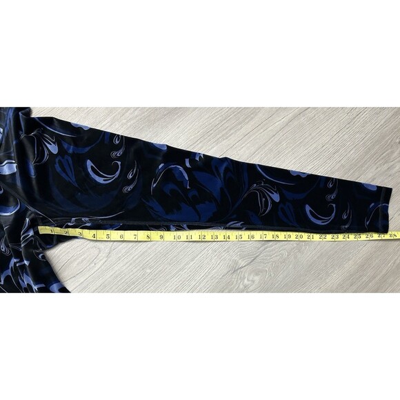 Athleta Women's Elation Velvet Tight Color Agate Paisley Black soft small - Picture 3 of 7